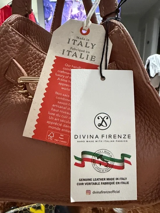 Divina Firenze Blush Pink Pebbled Leather Satchel - Picture 2 of 4